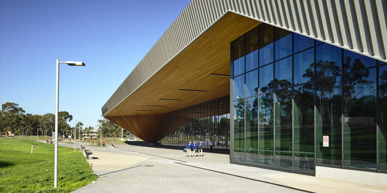 150mm-flush-glazed-thermally-broken-framing